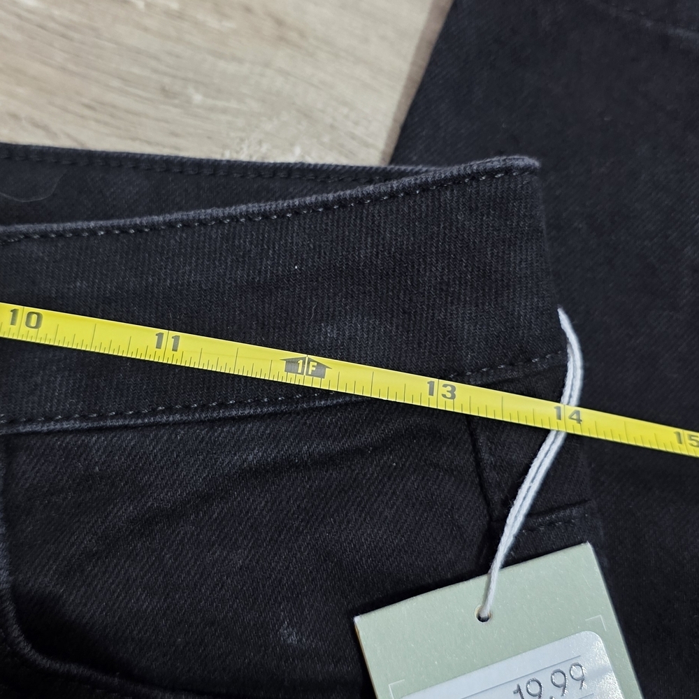 H&M Women's Straight-Leg Jeans — Black - Picture 7 of 8